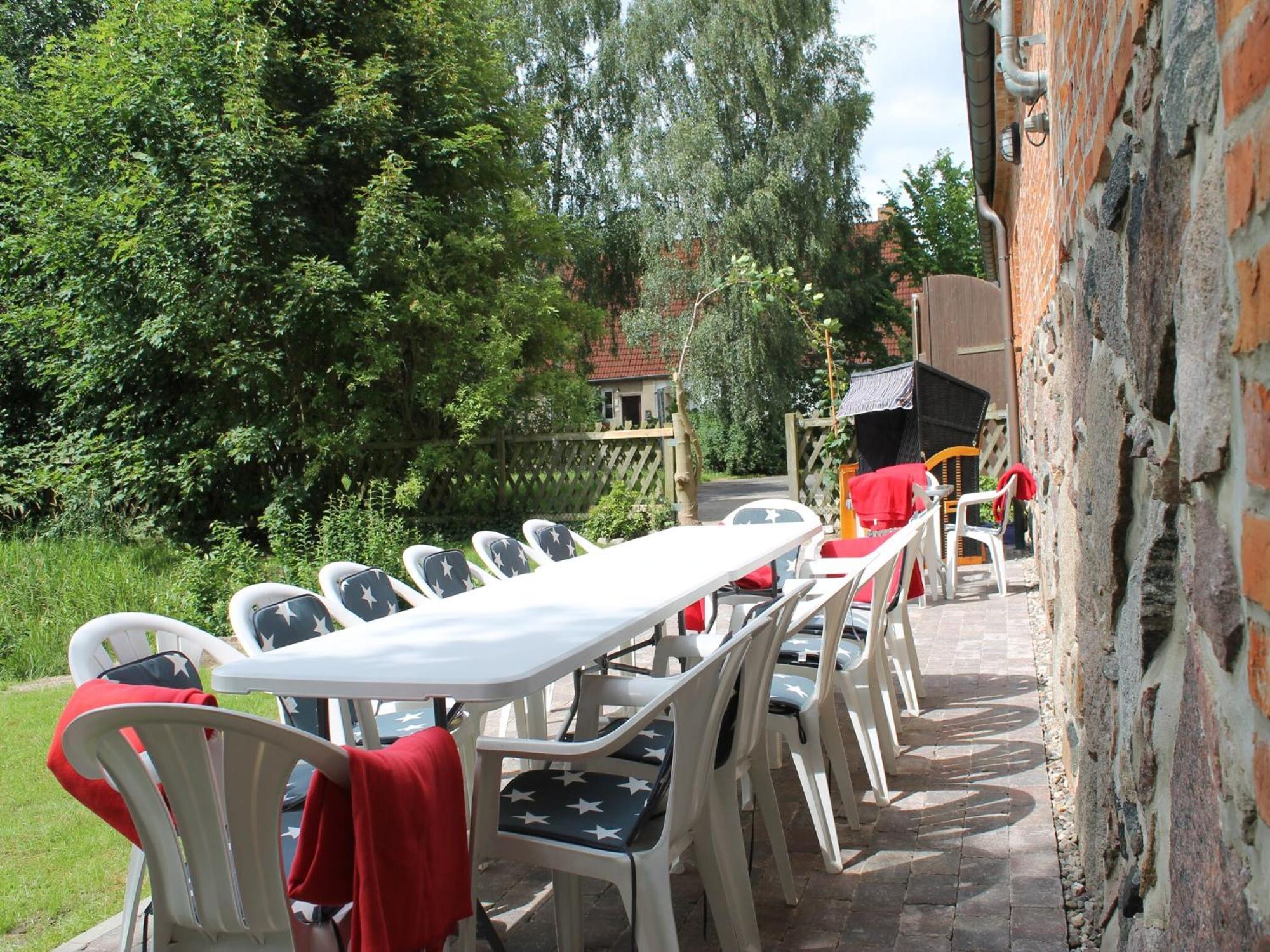 Mansion In With Terrace Garden Bbq Pond Bicycles *